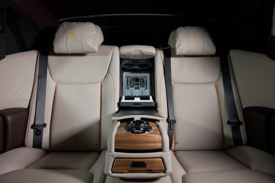  Rolls-Royce Ghost EWB KoChaMongKol 2016 года  (фото 14 из 14)